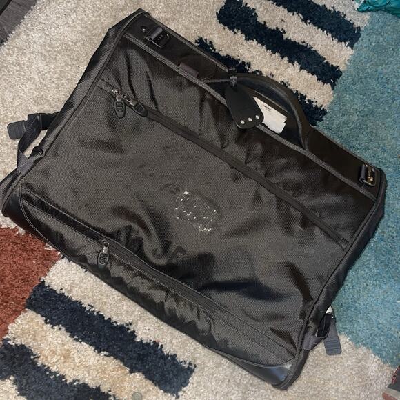 Tumi Black Tri-Fold Nylon Travel Garment Bag Suit Bag